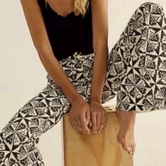 We The Free Geometric Black and White Flare Pants - Picture 2 of 10
